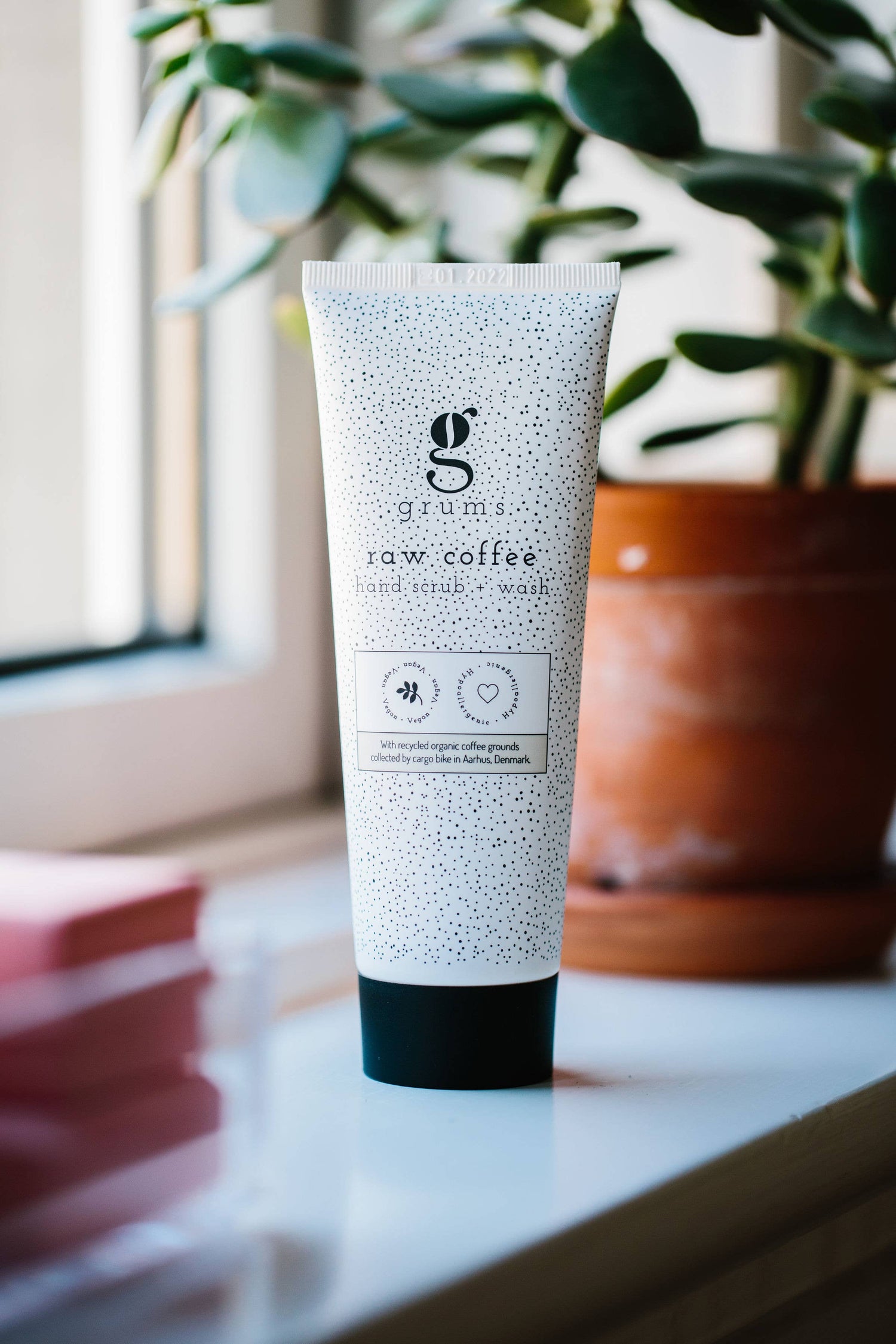 Handpeeling mit Rohkaffee