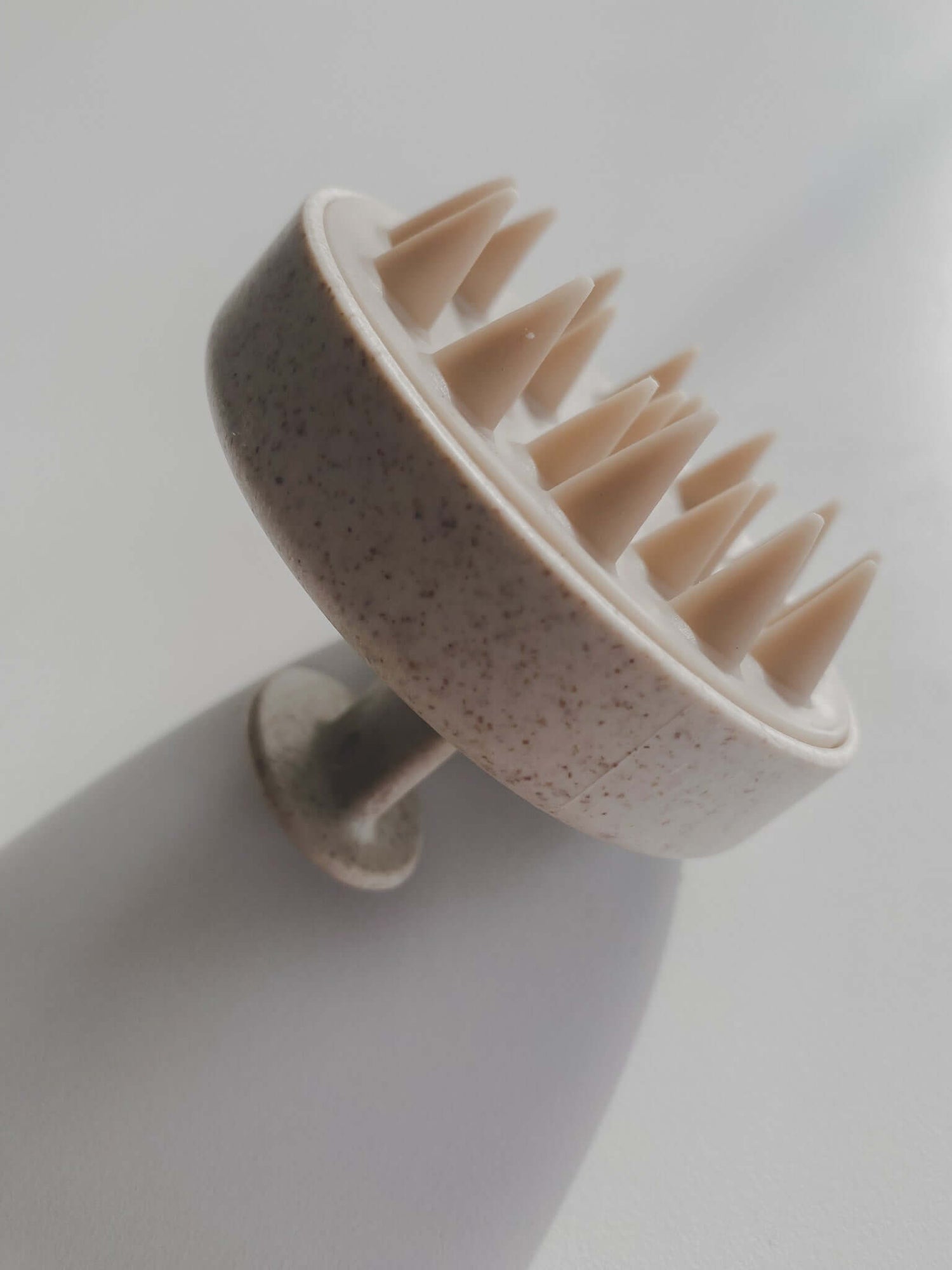 Peeling- &amp; Shampoo Brush | MYDLO Manufaktur