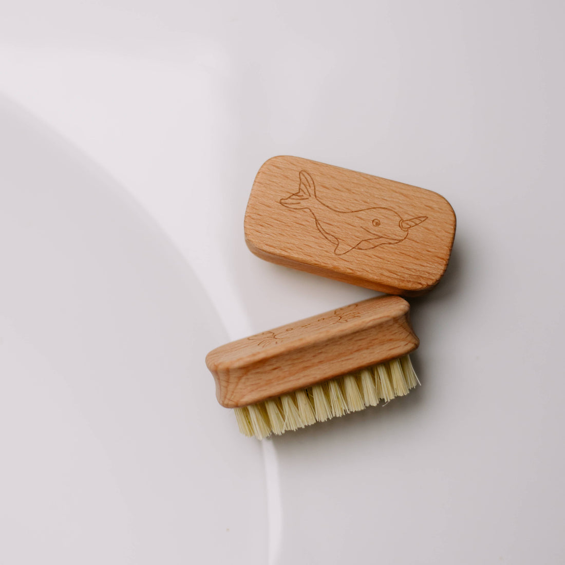 Kinder-Nagelbürste mit Tiermotiv Wal
